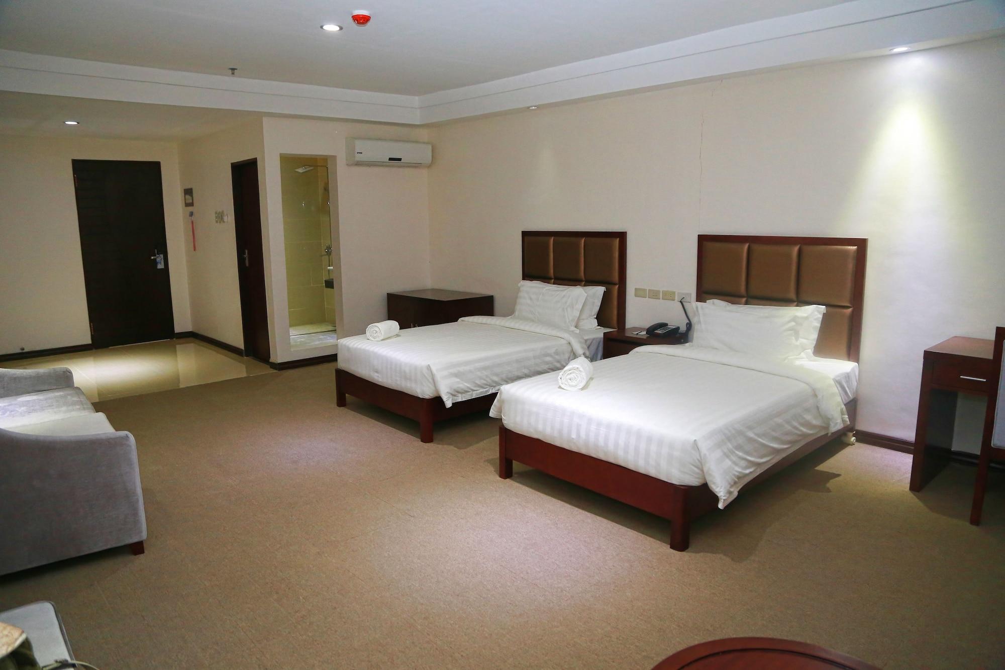 Big Hotel Cebu Exterior photo