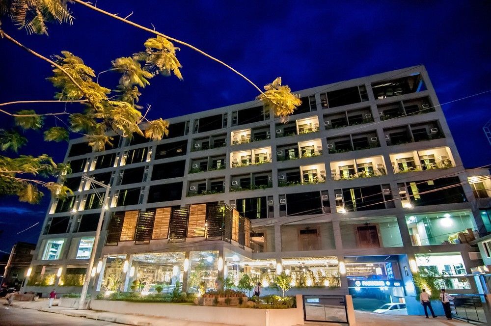 Big Hotel Cebu Exterior photo