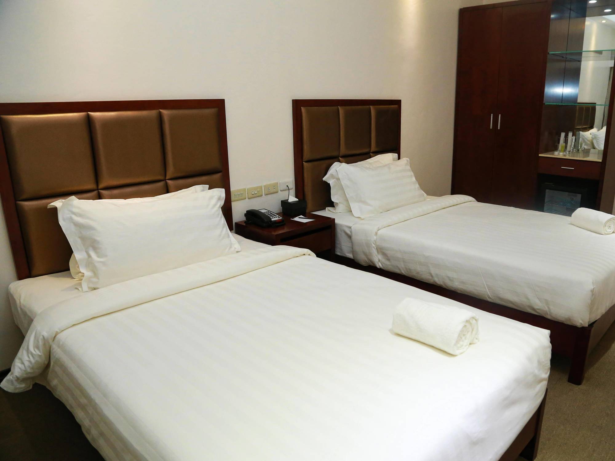 Big Hotel Cebu Exterior photo