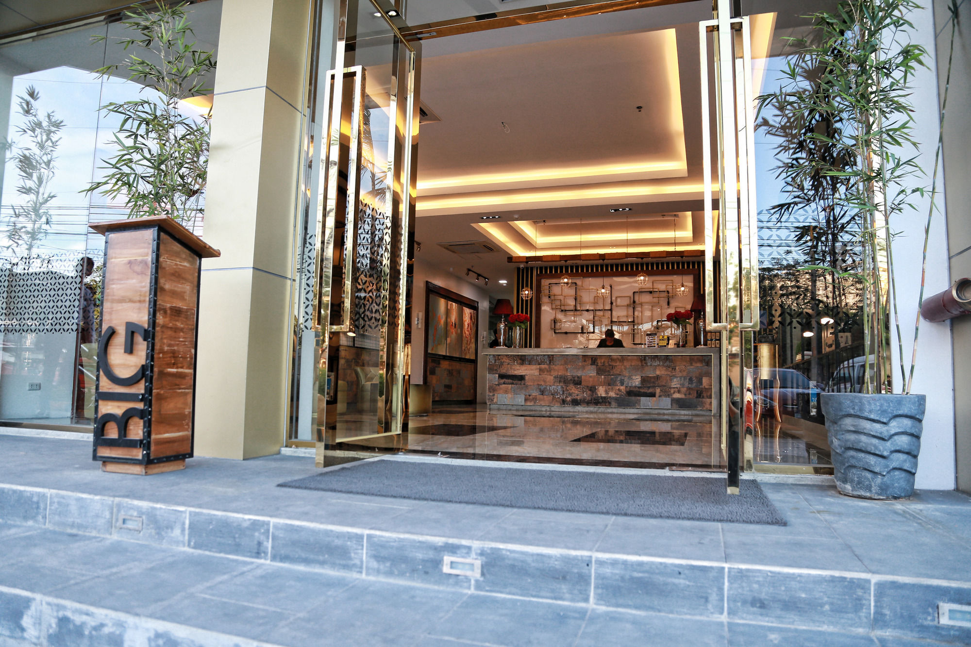Big Hotel Cebu Exterior photo